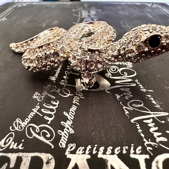 Vintage Bebe brooch. Goth, regency, vamp, glam, whimsy goth - Picture 3 of 6